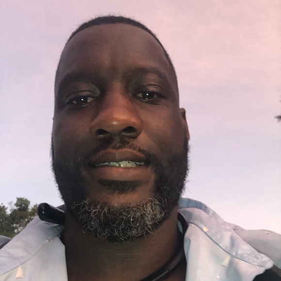 Meet your Posher, Cedric - Picture 1 of 1